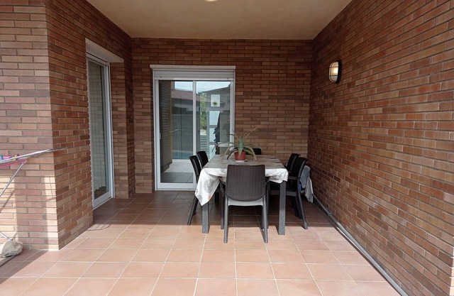 Villa 'Agustina' con piscina, jardín, terraza y Wi-Fi