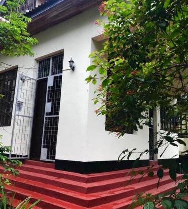 Villa Aimée - Spacious Home with a Garden