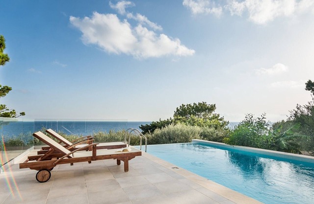 Villa Alma, vista directa al mar, paseo por la playa, piscina privada, 4pers. todo confort
