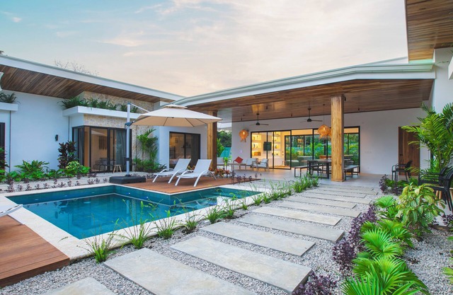 Villa Amara NEW Pool 4-16 guests 6 bed&bath