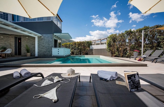 Villa Amira - Castellammare Del ...