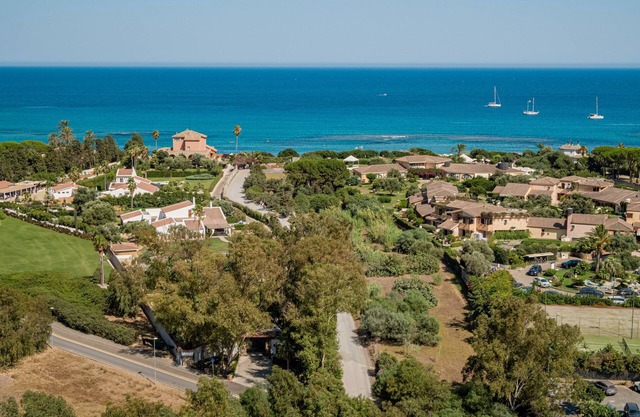 Villa Angelica with private access to the sea