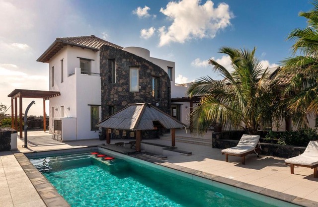 Villa Annunaki
