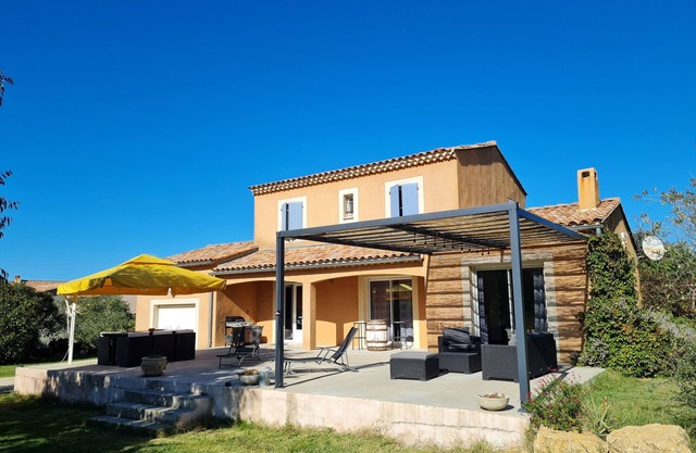 Villa a los pies del Mont Ventoux para 7 pax en Malaucène con piscina privada