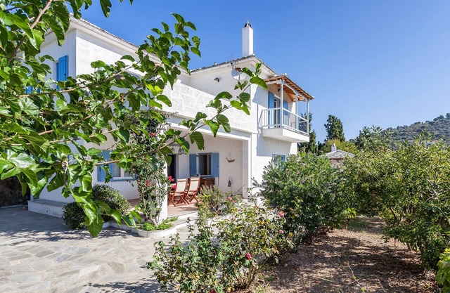 Villa Atheatos en la isla griega más hermosa