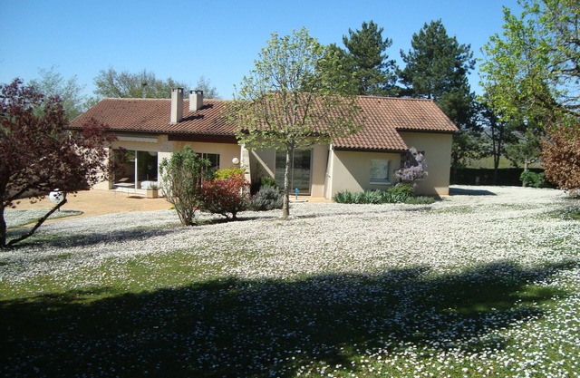 Villa Avec Piscine Privée Dans Jardin Arboré de 5000m2