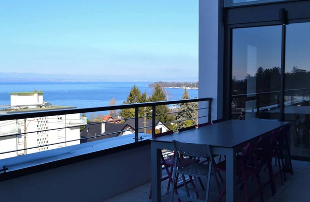 Villa 'Avec Vue Sur Lac Léman' con vistas al lago, Wi-Fi y aire acondicionado