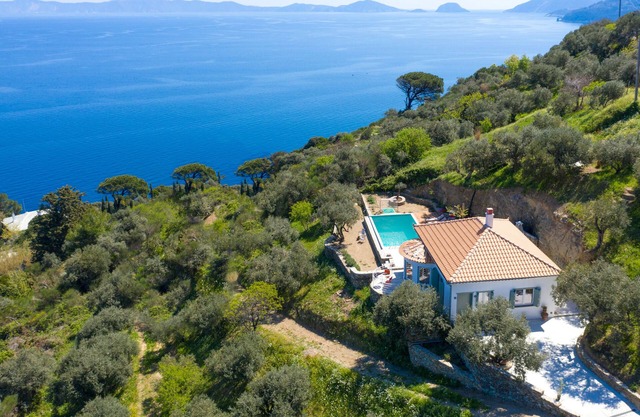 Villa Avgi (Sunrise & Pool Sea View Area)