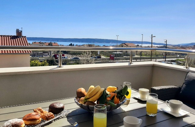 Villa Axioma 4-Star Luxury Villa apt with Sea View , close to beach, 3 balconies