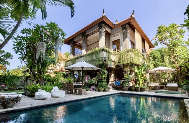 VILLA BAPAK, 2 BDRM, PISCINA, JARDIN, PLAYA
