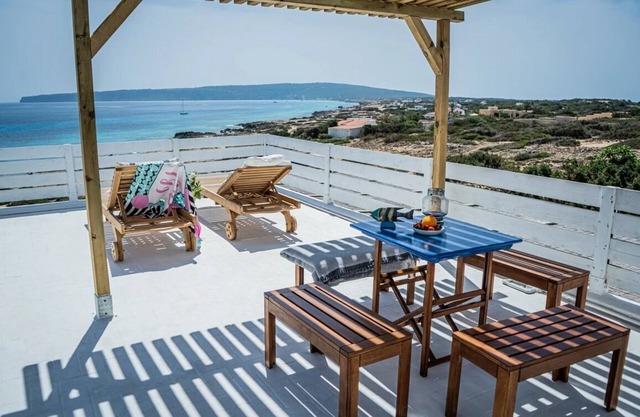 Villa "Barret" with Sea View, Private Pool & Wi-Fi