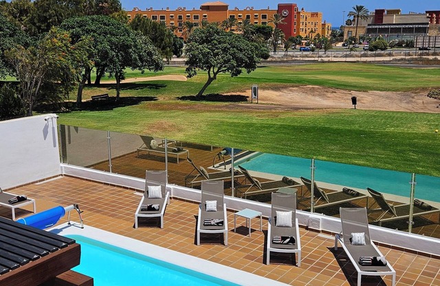 Villa en campo de golf en La Estancia-400M- playa, Caleta Fuste-Fuerteventura