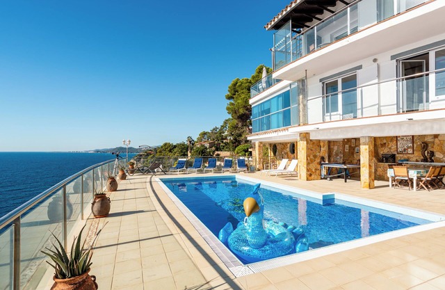 Villa Bergantin con vistas al mar, piscina y Wi-Fi