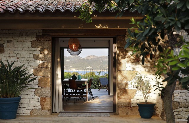 Villa Bonifacio, between sea and scrubland, Beach 5min walk - Heated swimming pool