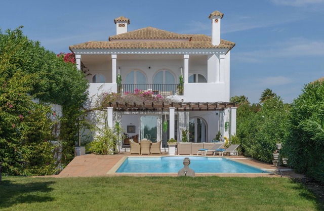Villa 'Buganvilla' con vistas a la montaña, Wi-Fi y aire acondicionado