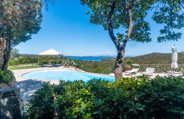 Villa 'Cala Bitta' con Vista al Mar, Wi-Fi y Aire Acondicionado