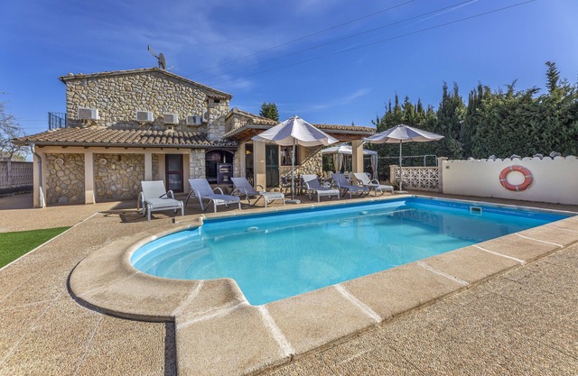 Villa "Can Antich" con vistas a la montaña, piscina, Wi-Fi, jardín y terraza