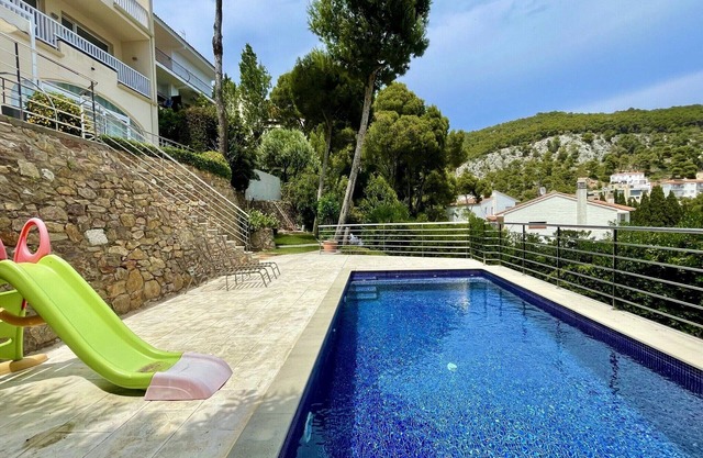 Villa Cantabric en Estartit para 12 personas