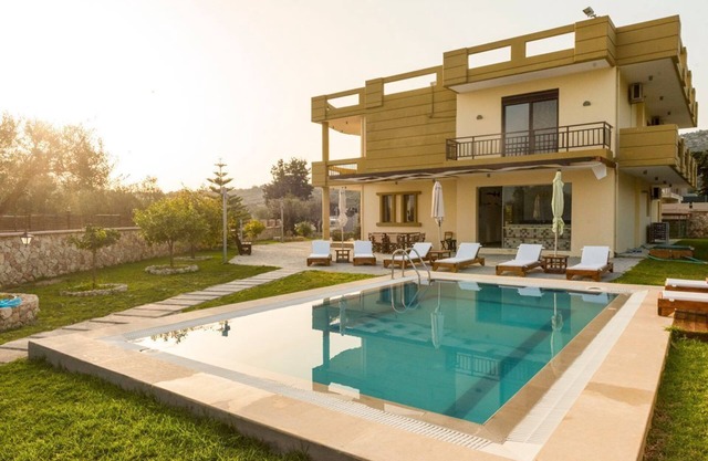 Villa Chorio - Cuatro Habitaciones Villa, Capacidad 8