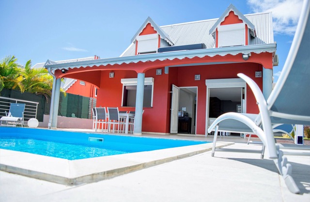 VILLA D'ALICE 1 CENTRO DE LA CIUDAD A 10 minutos A PIE DE LA PLAYA DE BOURG 3 ESTRELLAS
