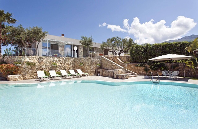 Villa en Scopello con 6 habitaciones, capacidad 12