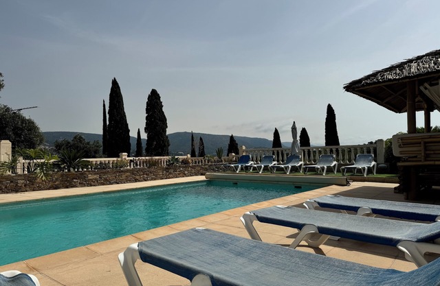 Magnificent air-conditioned gîte with swimming pool and private parking 5 minutes from the beaches