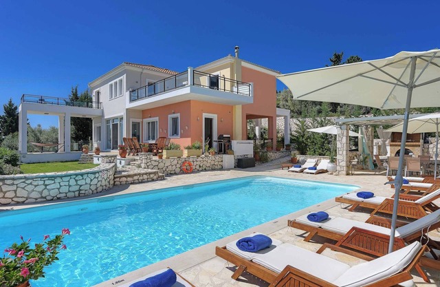 Villa Drepanou Bay - Villa de cuatro dormitorios, capacidad para 8