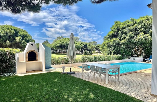 Villa du Golf III-garden and private pool-air conditioning-5 minutes from the beach