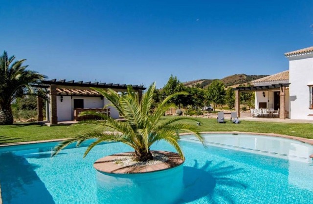 Villa 'El Arroyo Ronda' con vistas a la montaña, Wi-Fi y aire acondicionado