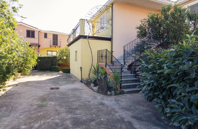 Apartamento de dos a ocho personas en la hermosa bahía de Porto Frailis .