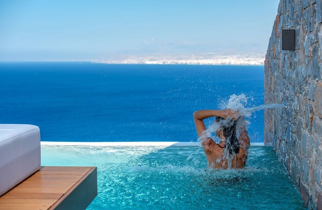 Villa Hellena, Minimalist Design & Spa Retreat