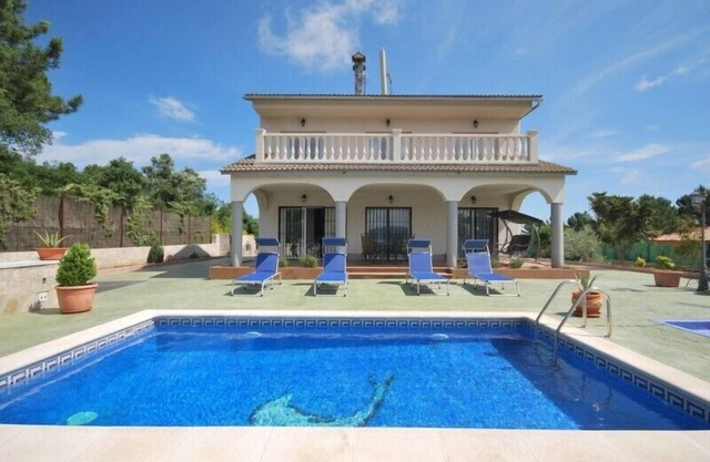 VILLA ALTO STANDING FAMILIAR 300m2 LLORET DE MAR OFERTAS!!!