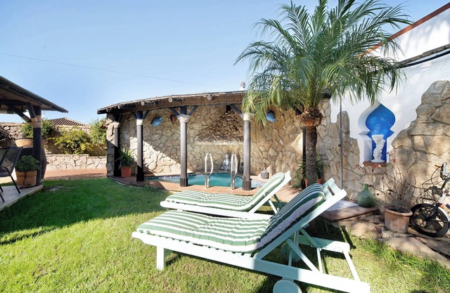 Villa 'Indie' con piscina privada, Wi-Fi y aire acondicionado