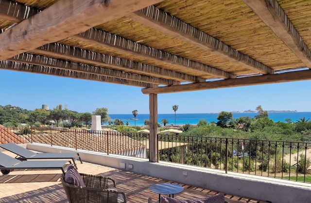 Villa il Mare - garden and sea view 200m from the beach