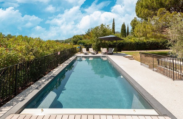 Villa en Callian con piscina climatizada