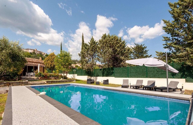 Villa en Cannes con piscina y paseos en barco