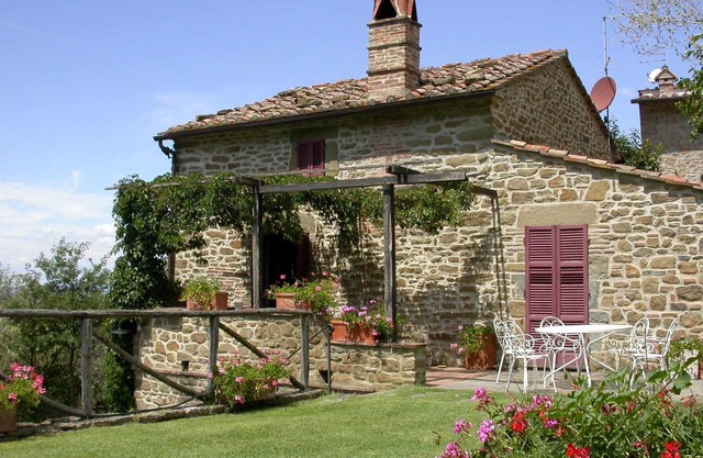 Villa en Cortona con 3 habitaciones, capacidad 7