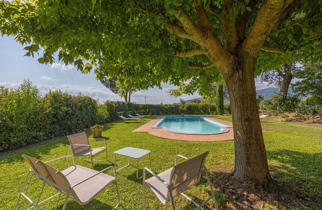 Villa en Cortona con piscina y vistas