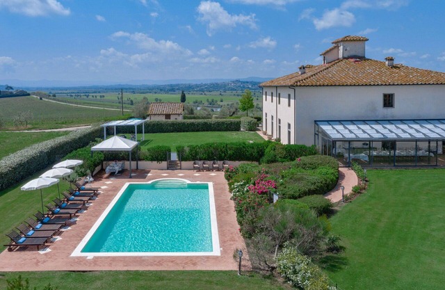 Villa en Fattoria con 9 habitaciones, capacidad 18