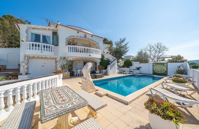 Villa en L’Escala cerca de Playas