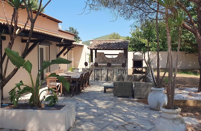 Villa en La Crau con piscina privada