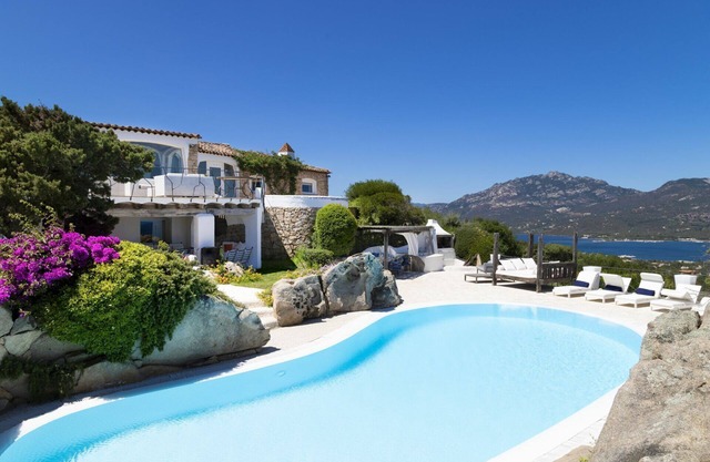 Villa en Porto Rotondo con 9 habitaciones, capacidad 20