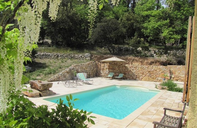 VILLA EN PISCINA TRANQUILA 5000 M² DE TERRENO EN NATURALEZA COMPLETA PROVENCE