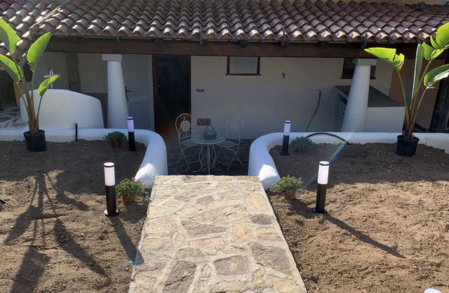 Villa en Resort con piscina bar restaurante rodeado de naturaleza C. ESMERALDA