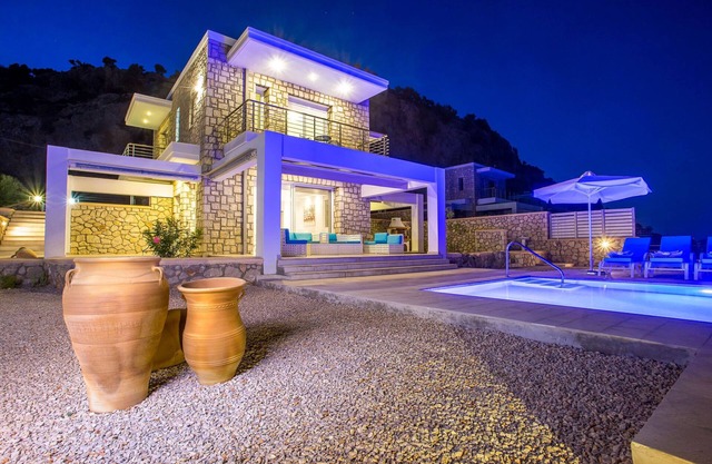 Villa en Rodas con piscina infinita y BBQ
