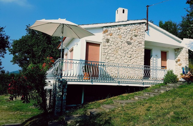 Villa en el país con vistas al lago de Garda, Torri del Benaco