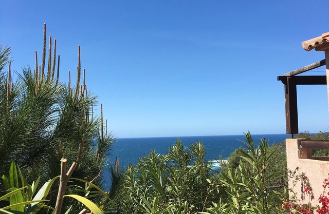 Villa en plena naturaleza con espectaculares vistas al mar