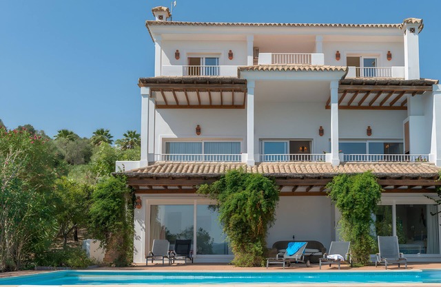 Villa 'Índigo' con vistas a la montaña, Wi-Fi y aire acondicionado