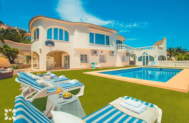 Villa ISABEL by Abahana Villas