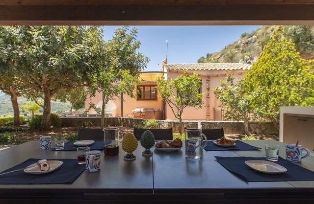 Villa en Castellammare Del Golfo con 3 habitaciones, capacidad 8